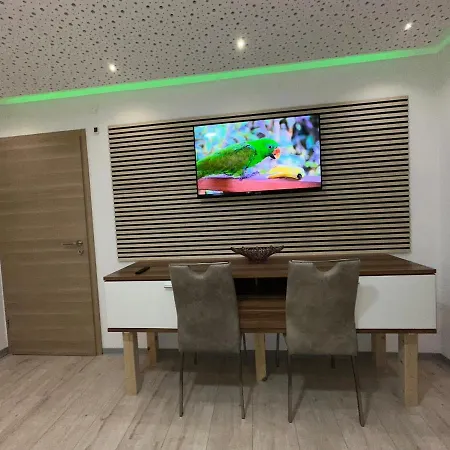 Appartement Modern Neuburg D - - 2 Zimmer, Parkplatz, Balkon, Wi-fi, 2 Tv, Dusche, Kueche *