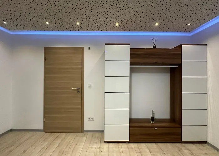 Modern Neuburg D - - 2 Zimmer, Parkplatz, Balkon, Wi-fi, 2 Tv, Dusche, Kueche * Neuburg an der Donau