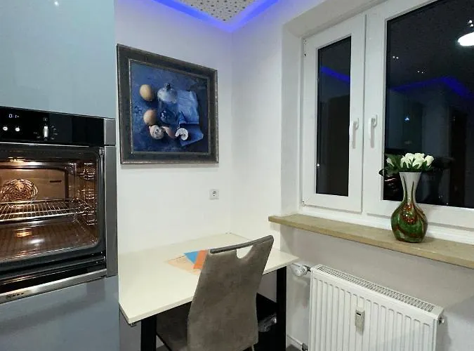 Apartman Modern Neuburg D - - 2 Zimmer, Parkplatz, Balkon, Wi-fi, 2 Tv, Dusche, Kueche *