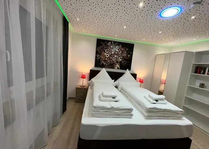 Modern Neuburg D - - 2 Zimmer, Parkplatz, Balkon, Wi-fi, 2 Tv, Dusche, Kueche *