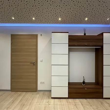 Modern Neuburg D - - 2 Zimmer, Parkplatz, Balkon, Wi-fi, 2 Tv, Dusche, Kueche * Neuburg an Der Donau