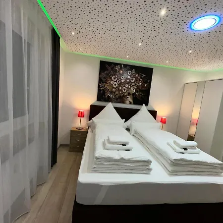 Modern Neuburg D - - 2 Zimmer, Parkplatz, Balkon, Wi-fi, 2 Tv, Dusche, Kueche *
