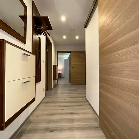 Modern Neuburg D - - 2 Zimmer, Parkplatz, Balkon, Wi-fi, 2 Tv, Dusche, Kueche
