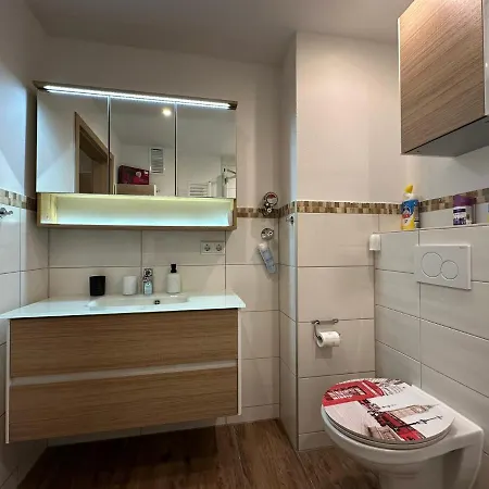 Modern Neuburg D - - 2 Zimmer, Parkplatz, Balkon, Wi-fi, 2 Tv, Dusche, Kueche Apartment Neuburg an Der Donau