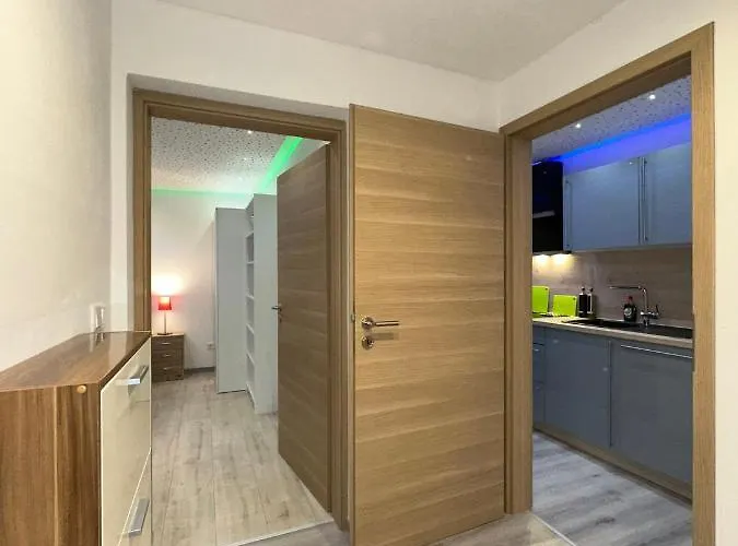 Modern Neuburg D - - 2 Zimmer, Parkplatz, Balkon, Wi-fi, 2 Tv, Dusche, Kueche