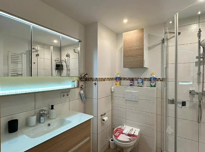 Appartement Modern Neuburg D - - 2 Zimmer, Parkplatz, Balkon, Wi-fi, 2 Tv, Dusche, Kueche Neubourg-sur-le-Danube