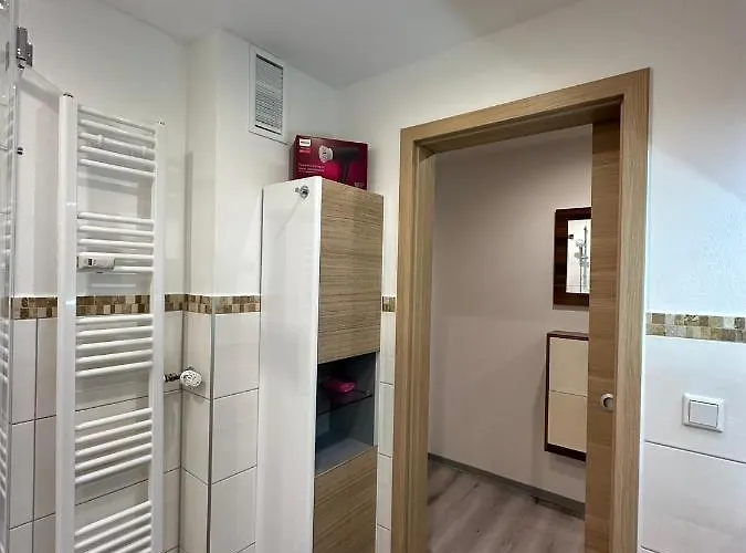 Appartement Modern Neuburg D - - 2 Zimmer, Parkplatz, Balkon, Wi-fi, 2 Tv, Dusche, Kueche *