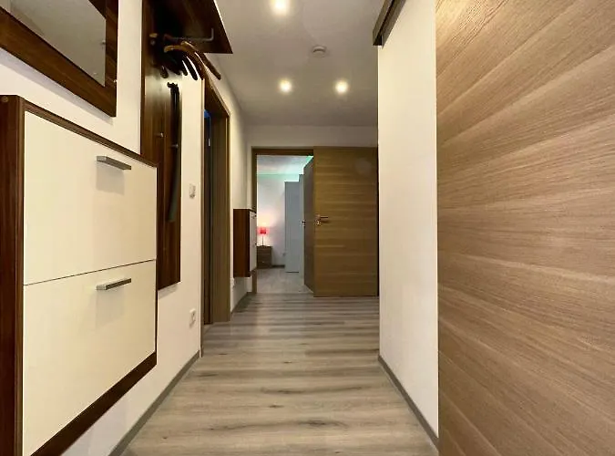 Modern Neuburg D - - 2 Zimmer, Parkplatz, Balkon, Wi-fi, 2 Tv, Dusche, Kueche